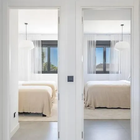 Seaviews Private Jacuzzi Rooftop&luxurious Living Apartment Estepona